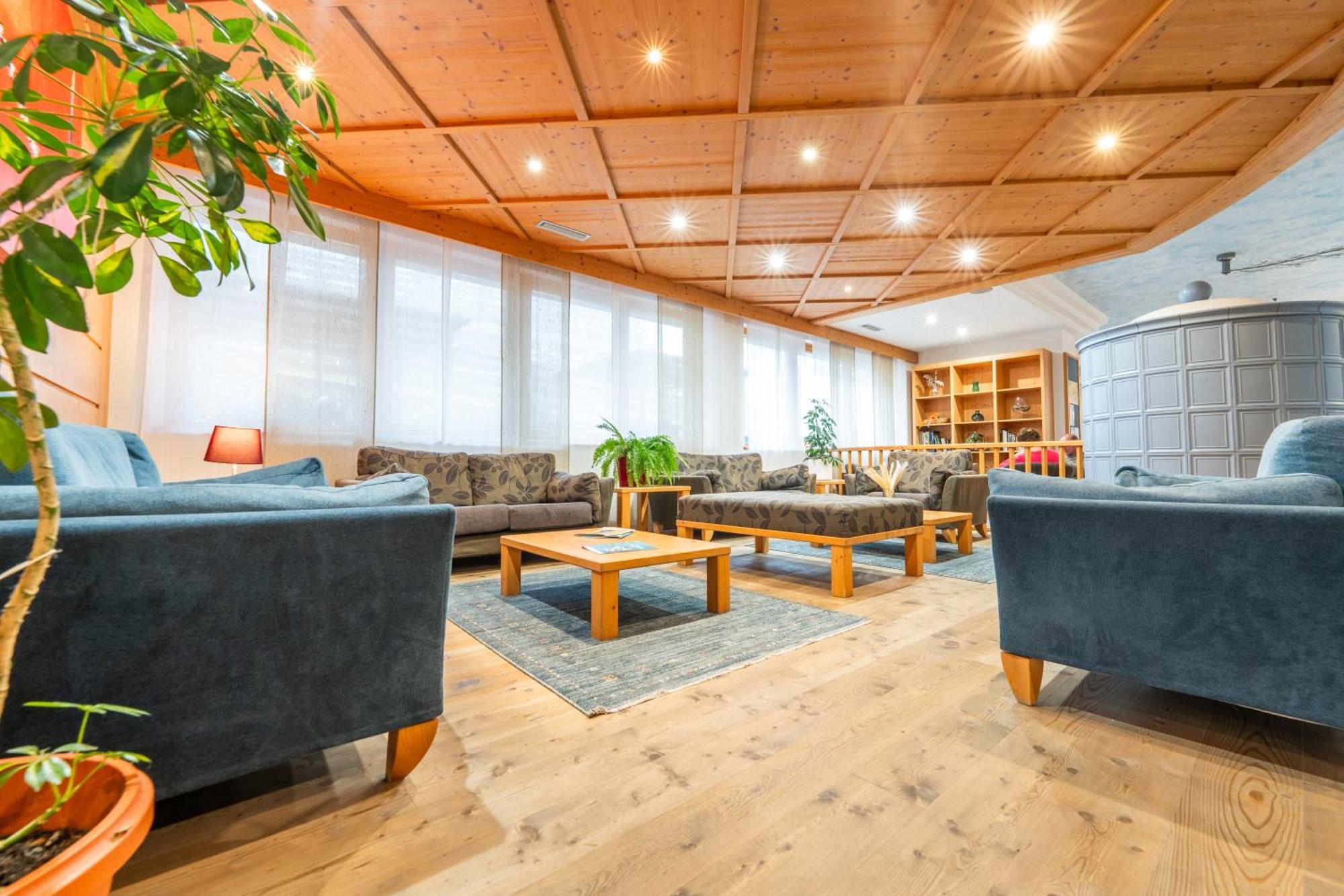 Alpine Mugon Hotel วาซอน ภายนอก รูปภาพ