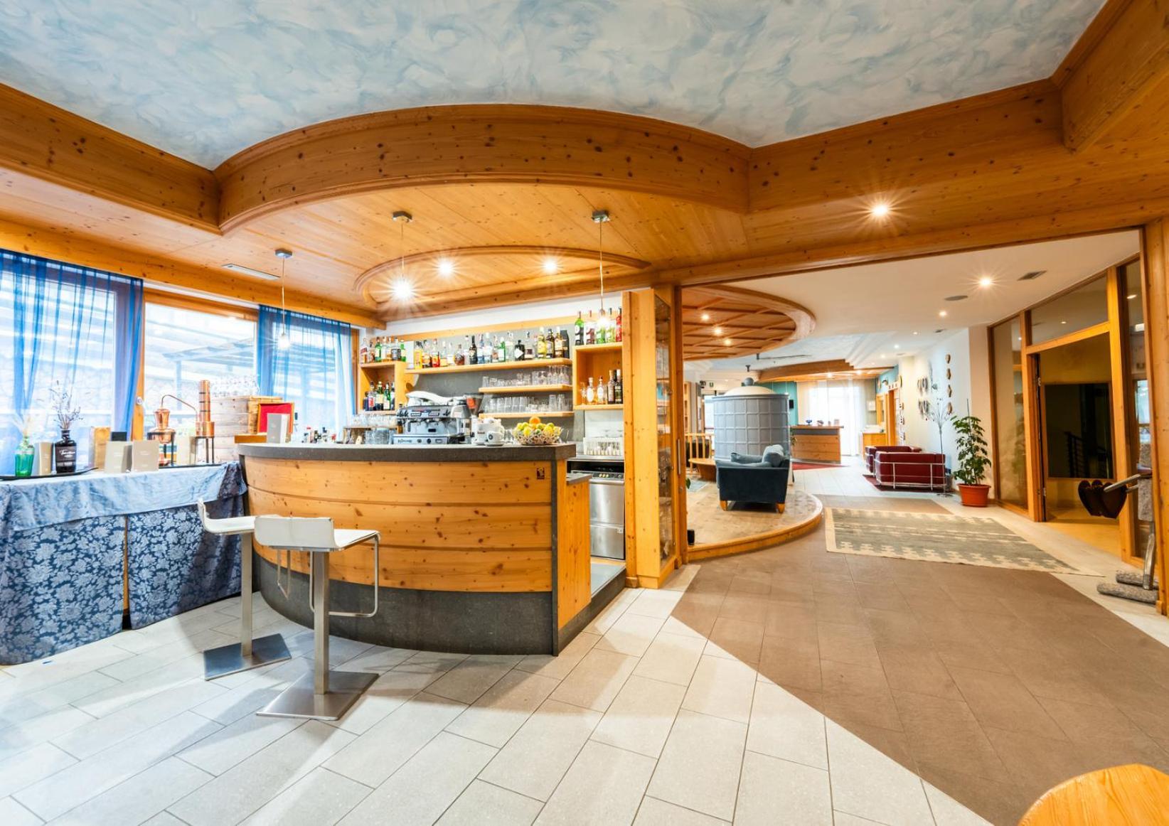 Alpine Mugon Hotel วาซอน ภายนอก รูปภาพ