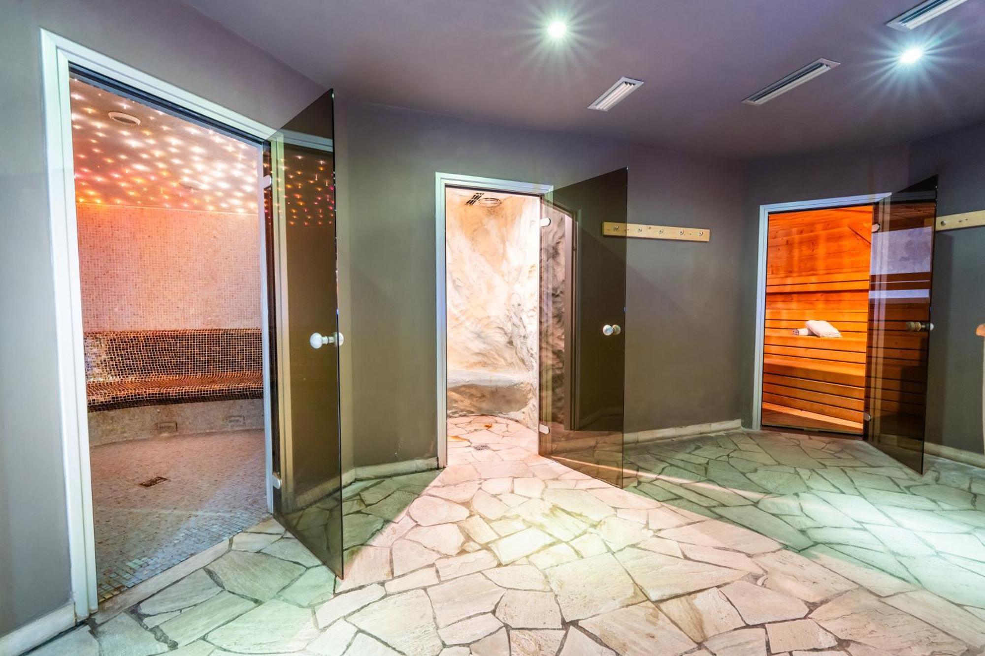 Alpine Mugon Hotel วาซอน ภายนอก รูปภาพ