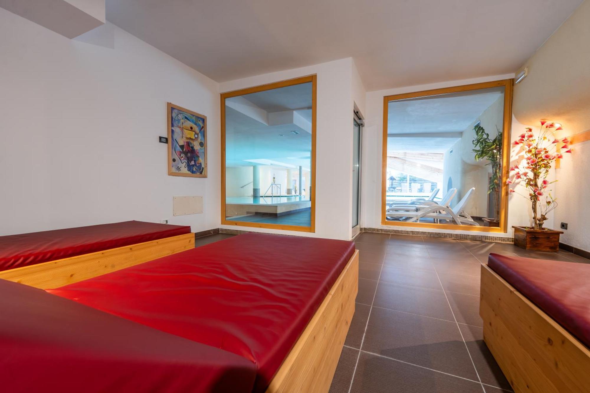 Alpine Mugon Hotel วาซอน ภายนอก รูปภาพ