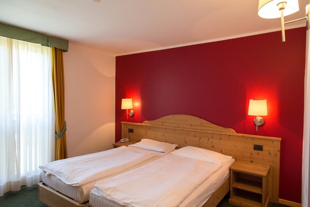 Alpine Mugon Hotel วาซอน ภายนอก รูปภาพ